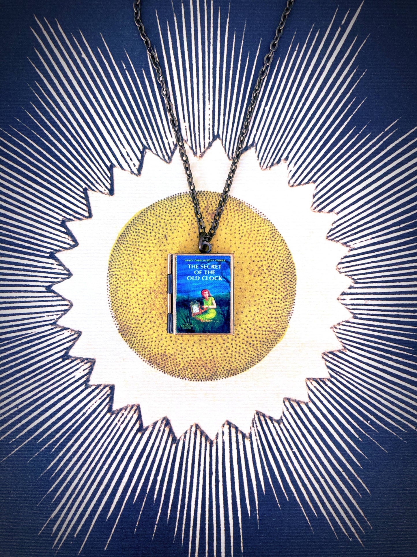 Book Locket Nancy Drew - Secret of the Old Clock: Bronze