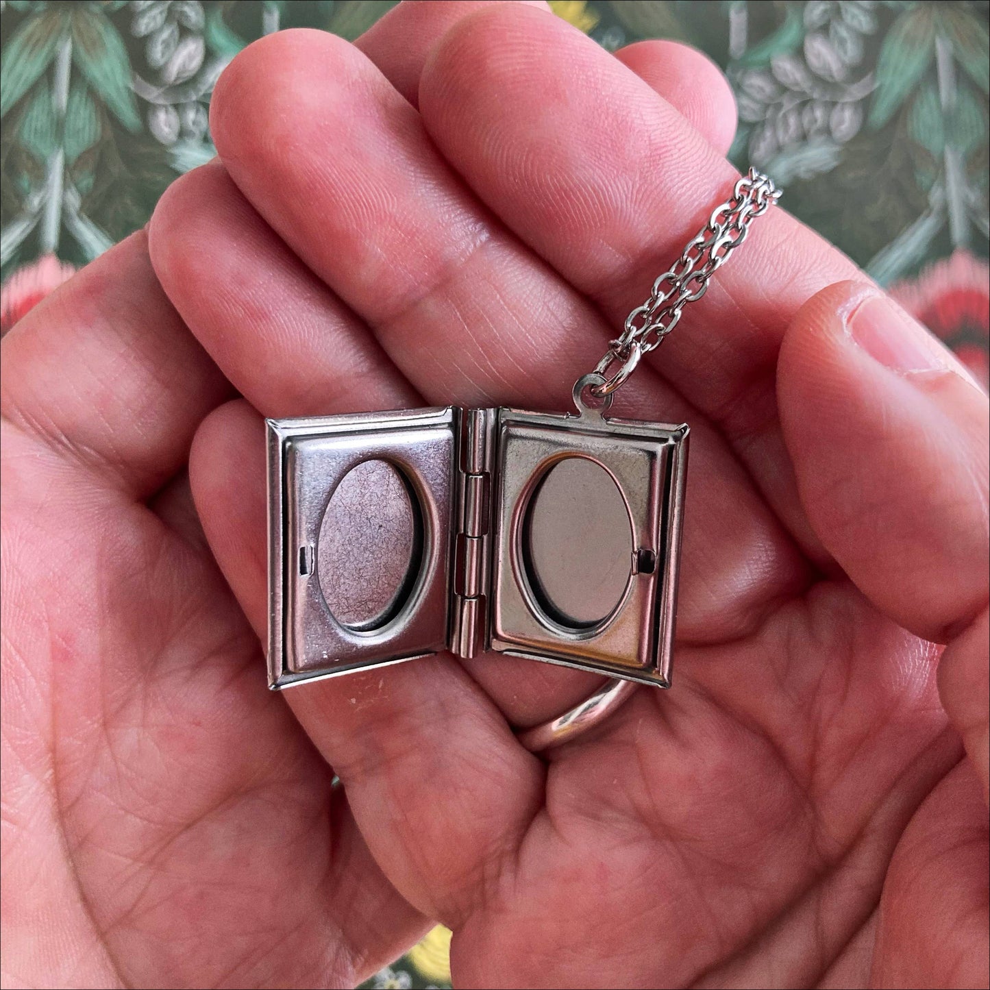 Book Locket Winnie-the-Pooh: Stainless Steel