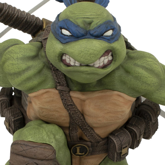 Teenage Mutant Ninja Turtles Gallery Leonardo Statue: