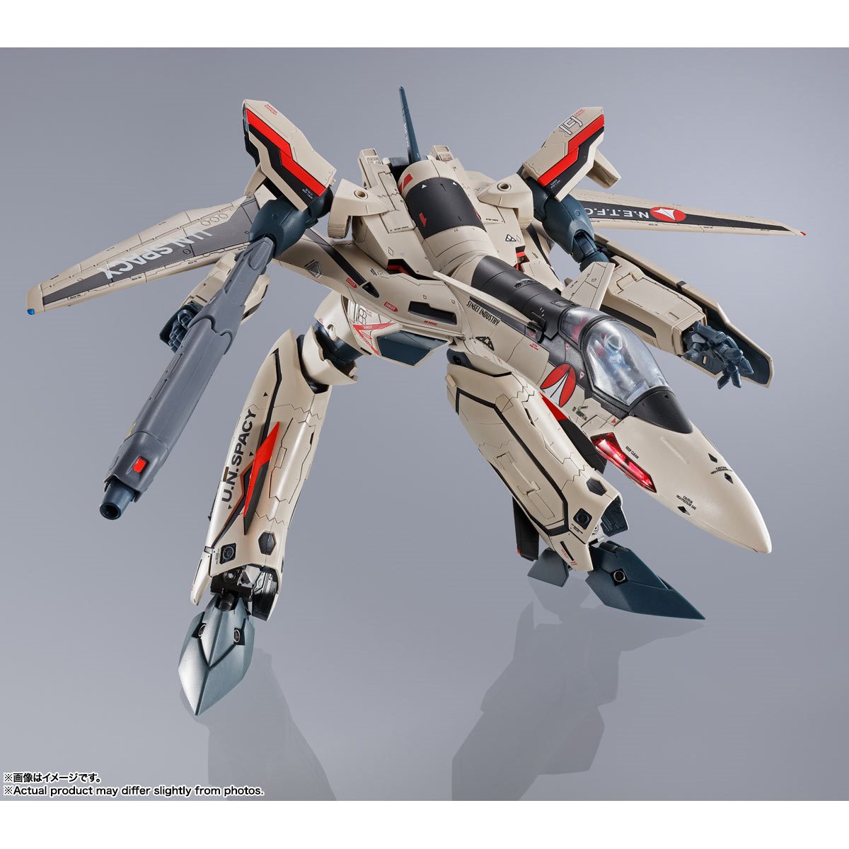 Macross Plus YF-19 Excalibur Isamu Alva Dyson Use DX Chogokin Action Figure