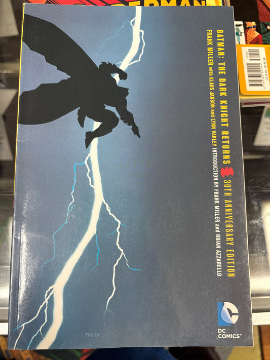 BATMAN THE DARK KNIGHT RETURNS 30th Ann